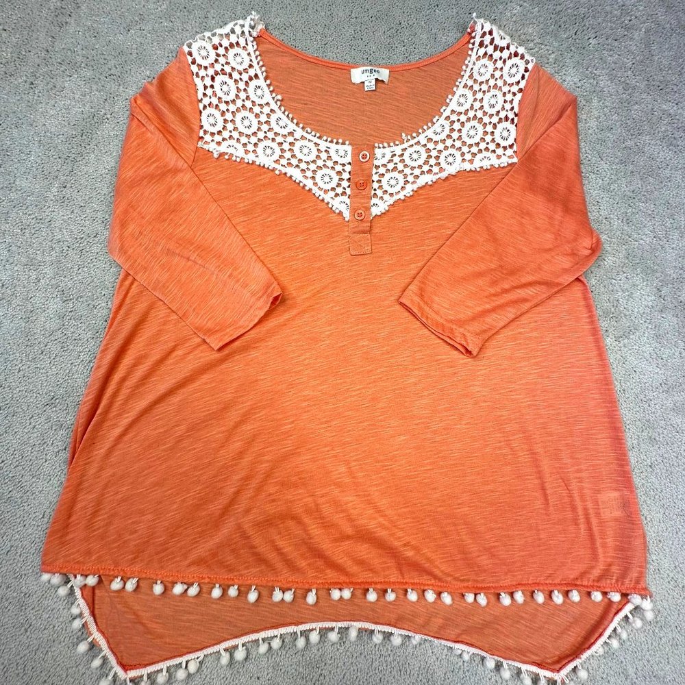 Umgee USA Women's Blouse Size‎ Medium Light orange Great detail